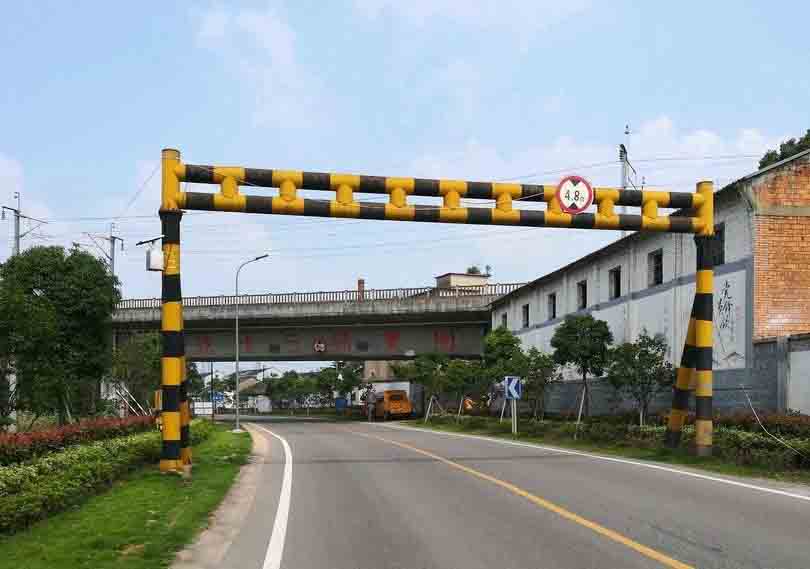 河池铁路限高架